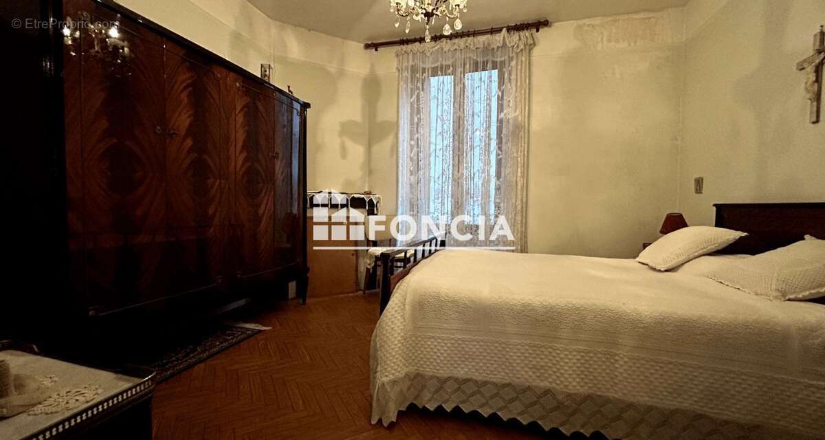 Maison à CORBEIL-ESSONNES