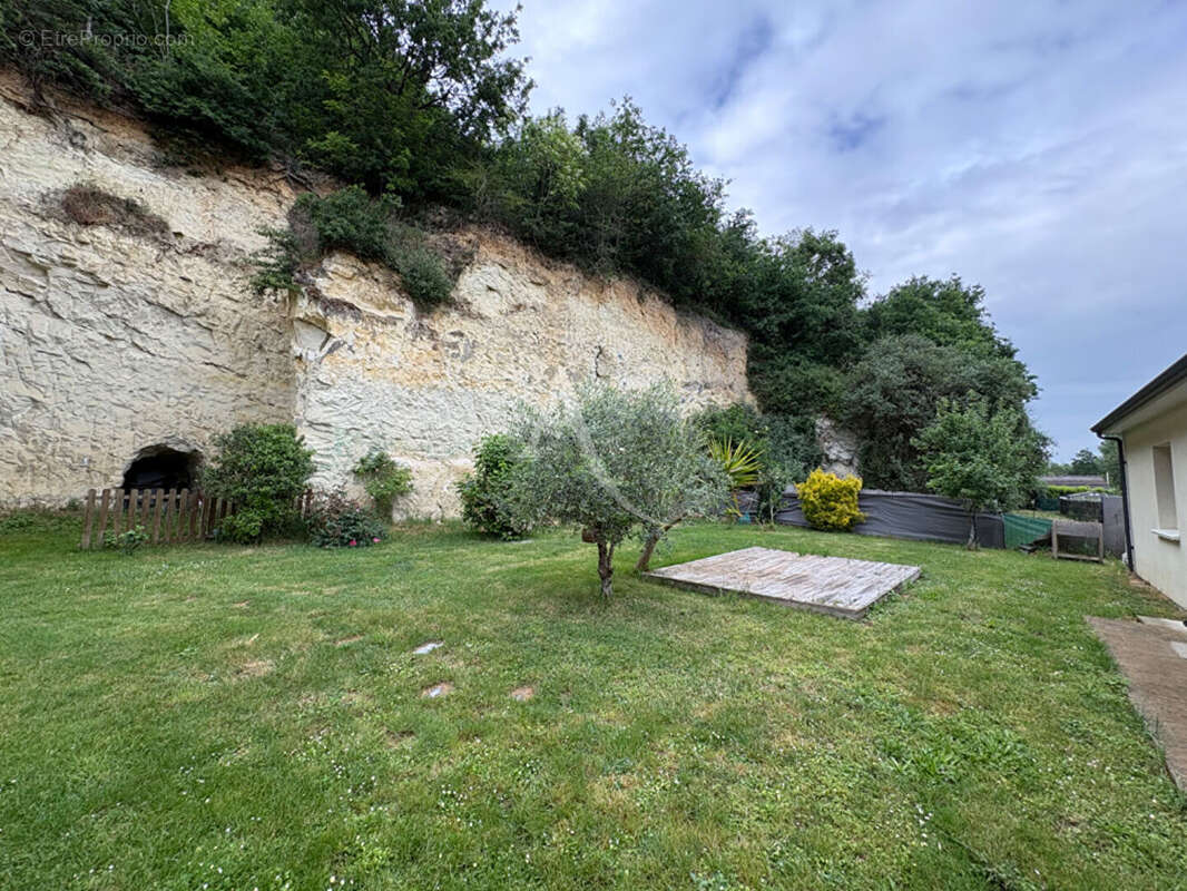Maison à DISTRE