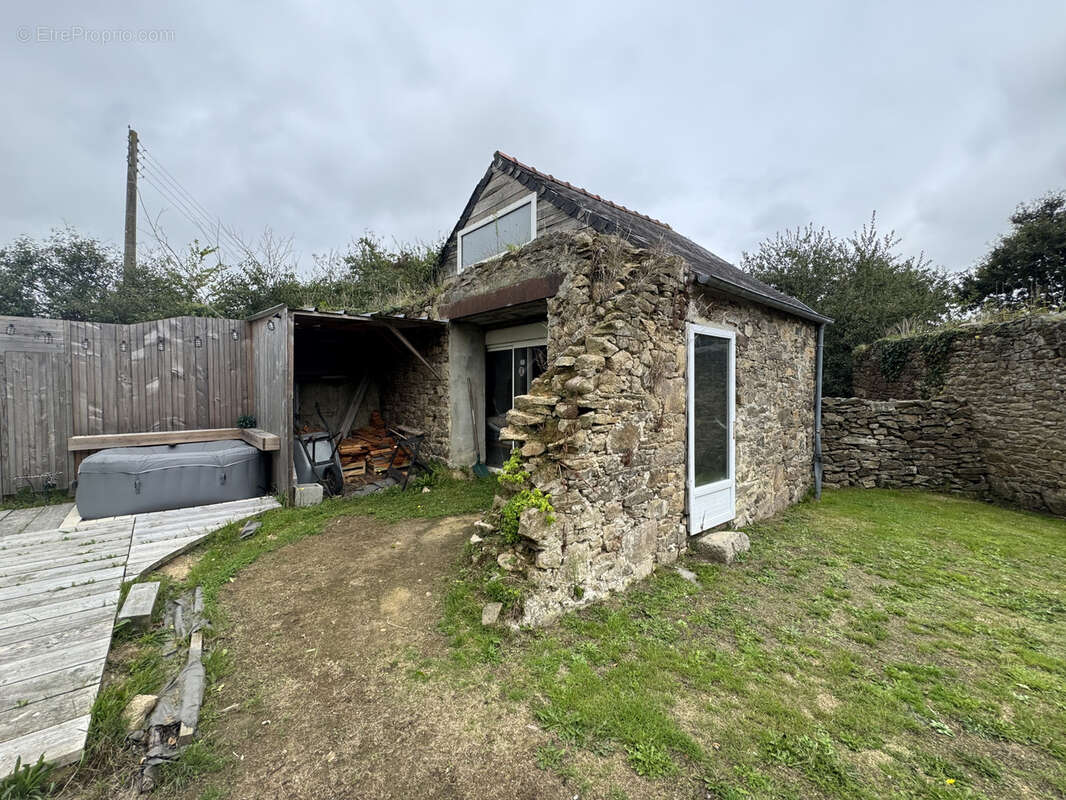 Maison à TREGARANTEC