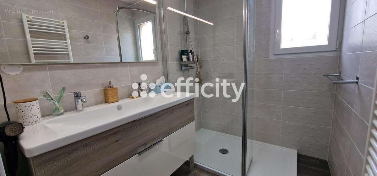 Maison 93 m² à Garat  - photo 6