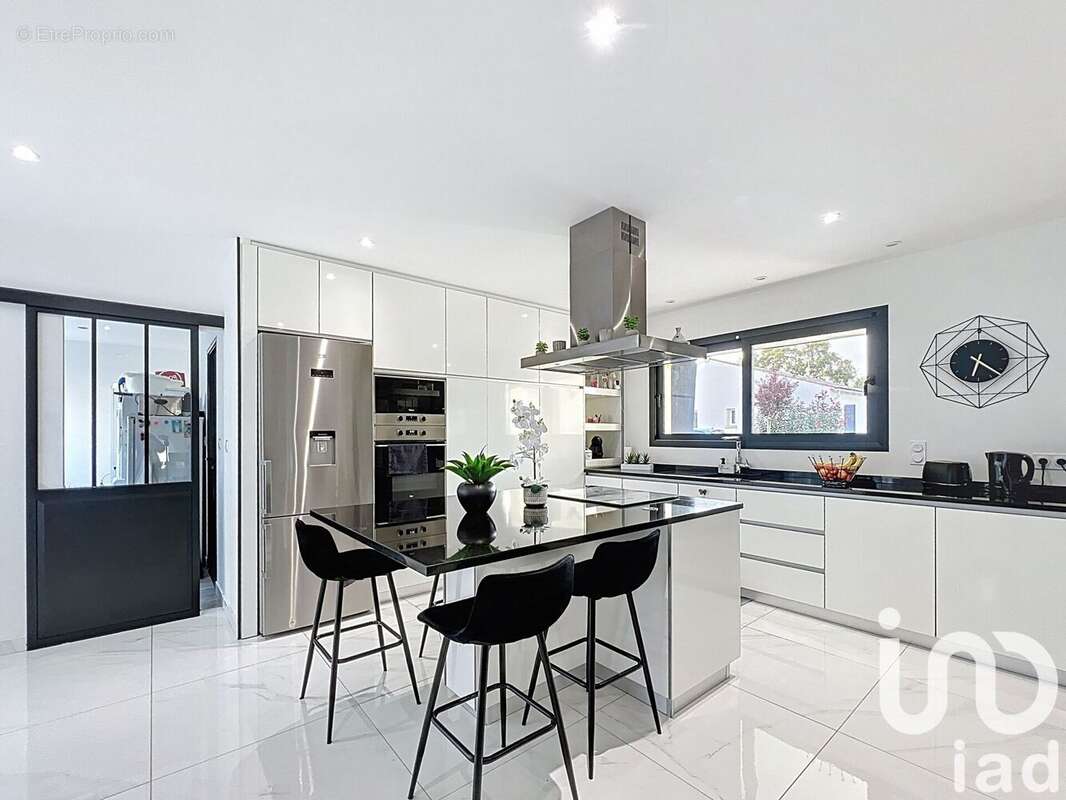 Photo 2 - Maison à SAINT-SAUVEUR-D'AUNIS