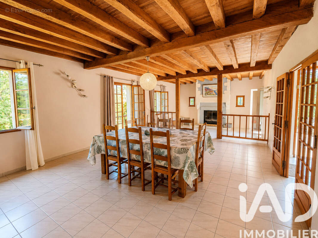 Maison 130 m² à Flaujac-Poujols  - photo 3