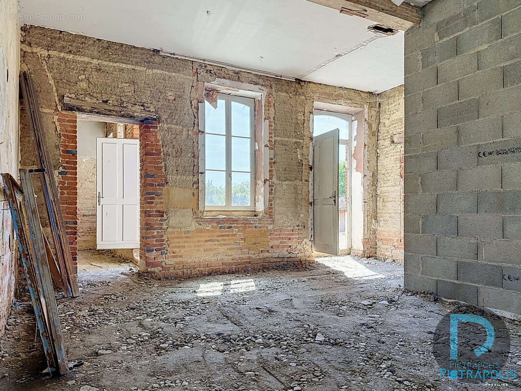 Maison 180 m² à Sulignat  - photo 4