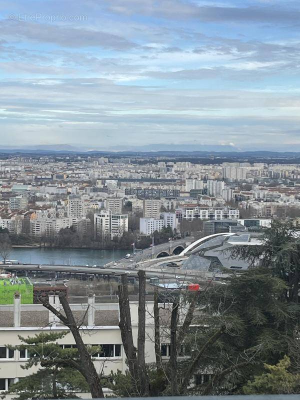 Appartement à SAINTE-FOY-LES-LYON