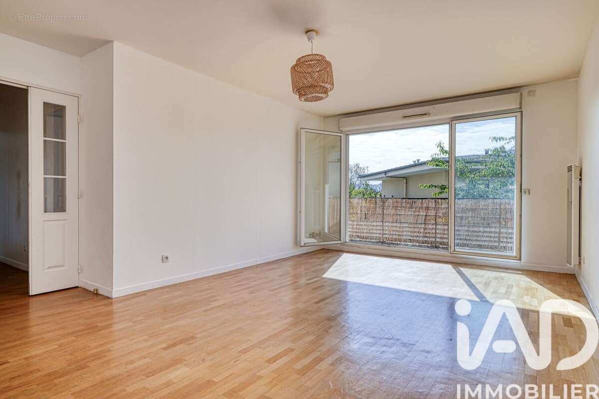 Photo 2 - Appartement à RUEIL-MALMAISON