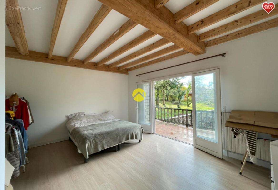 Maison à SAINTE-ALVERE