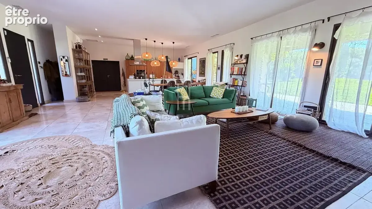 Maison contemporaine de plain pied avec parc et oliveraie de 3500 M2 - photo 10