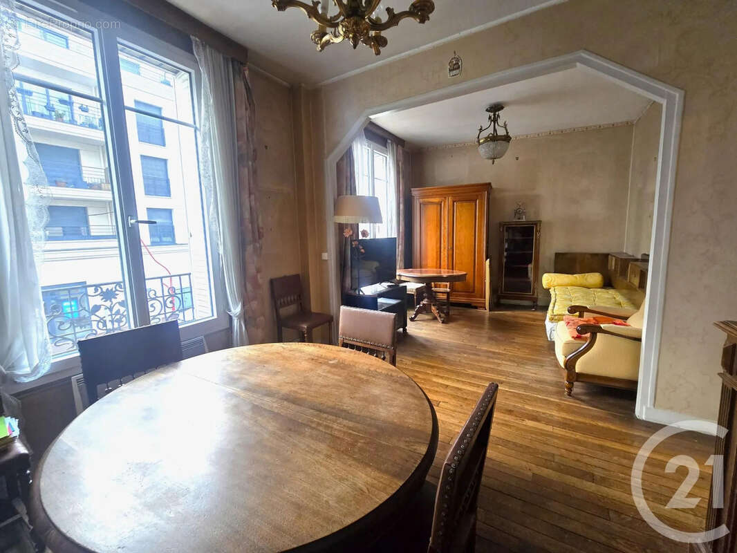 Appartement à SAINT-MAUR-DES-FOSSES