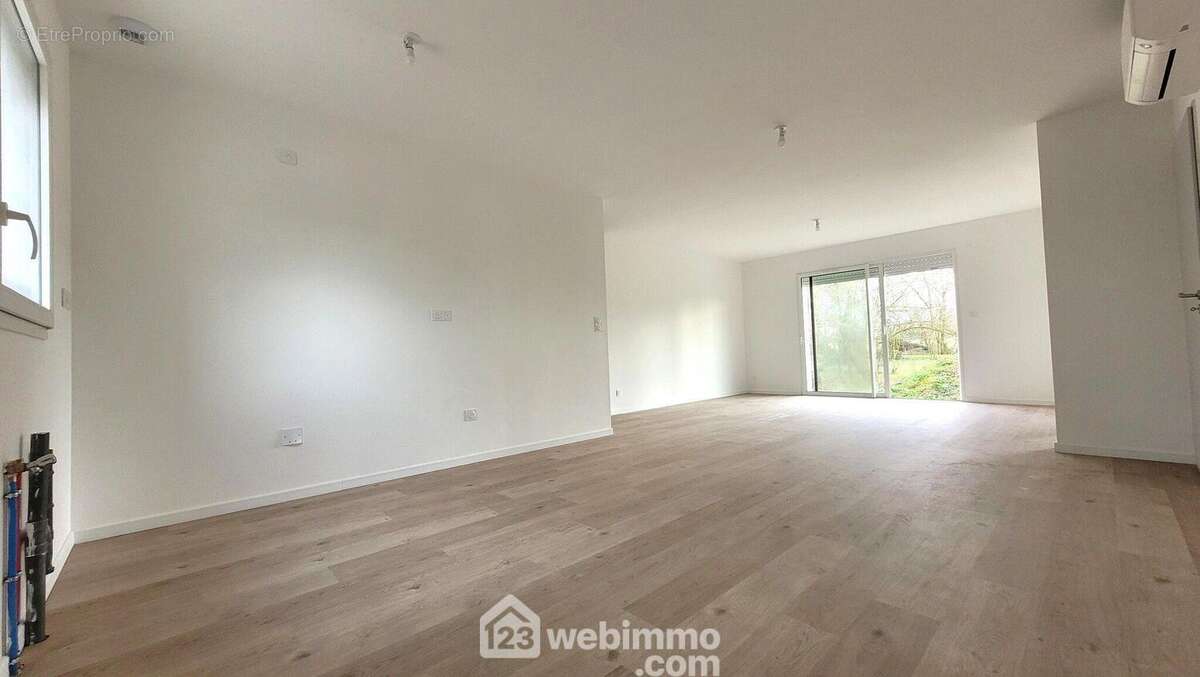 Une belle pièce de vie / cuisine lumineuse - Maison à LA JONCHERE