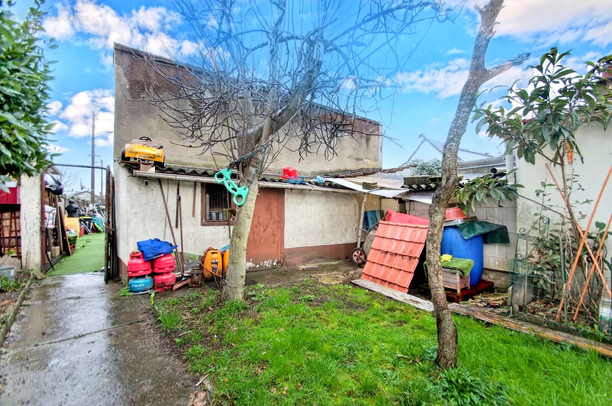 Maison à LE BLANC-MESNIL