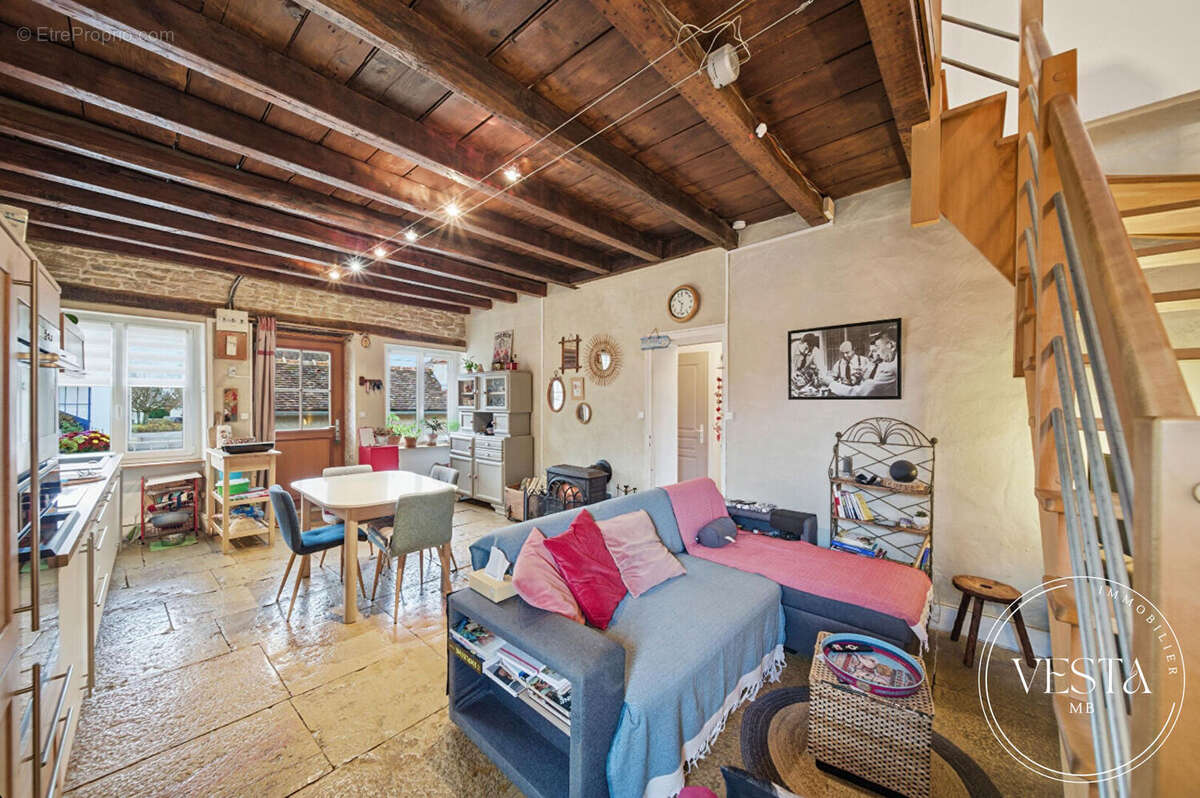 Maison à NUITS-SAINT-GEORGES