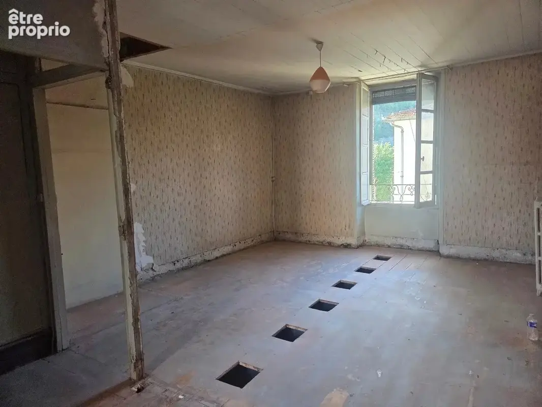 Maison de ville à rénover avec parking privatif - photo 2