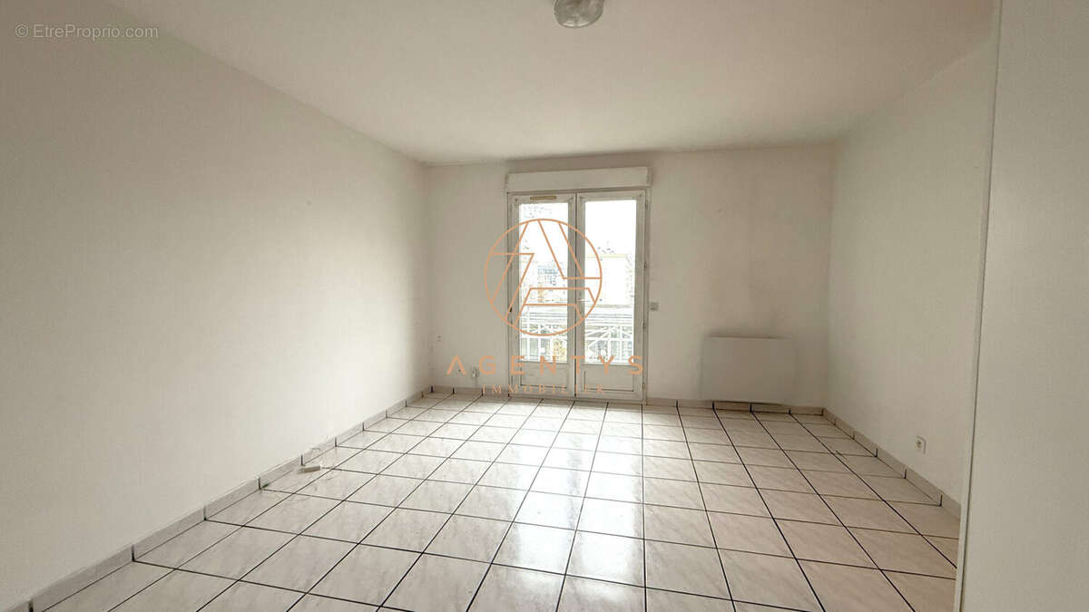 Appartement à LE PLESSIS-TREVISE