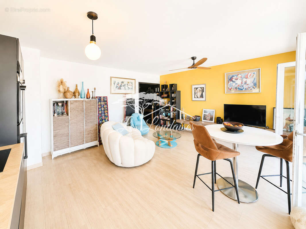 Appartement à LA LONDE-LES-MAURES