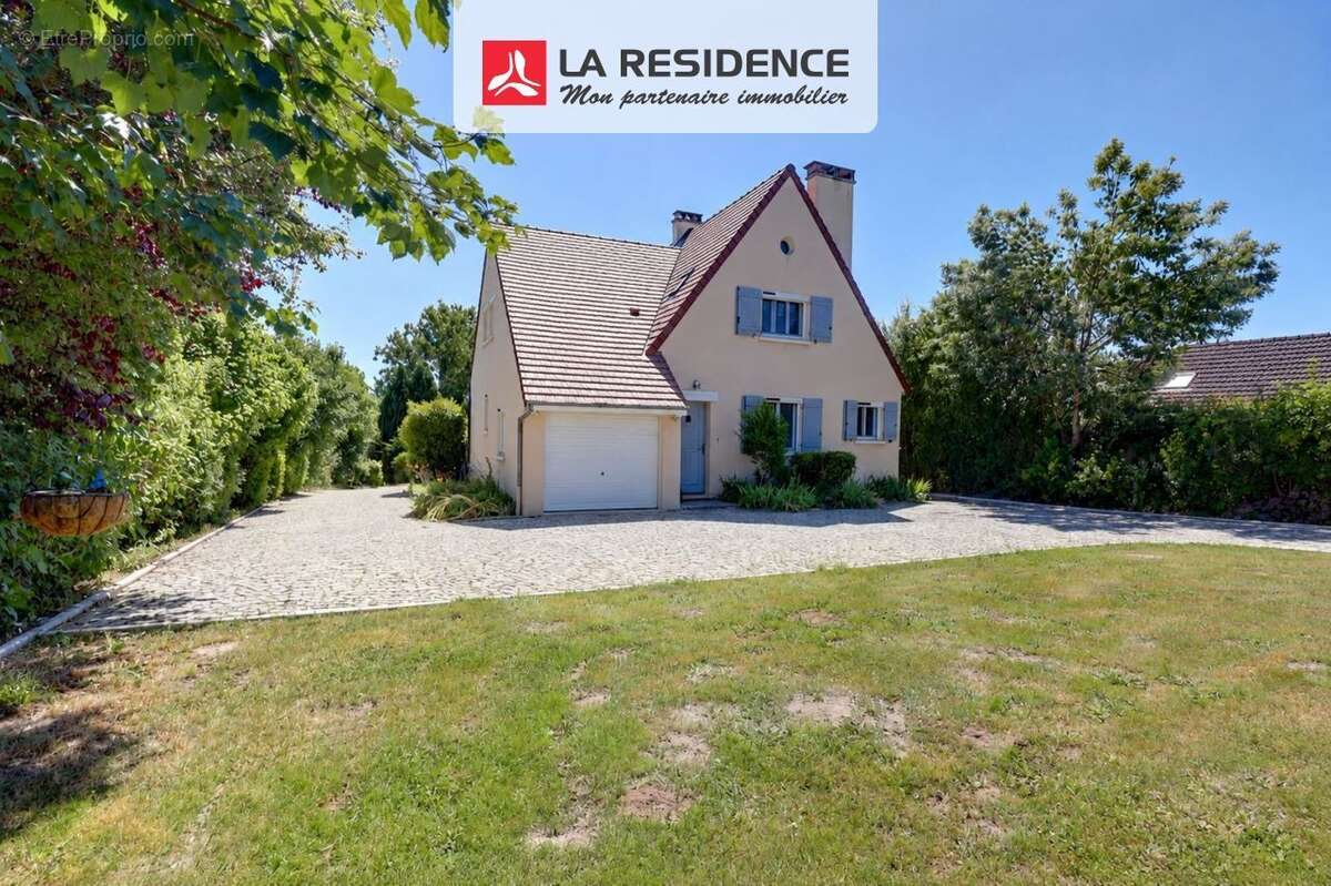 Maison 160 m² à Jouars-Pontchartrain  - photo 2