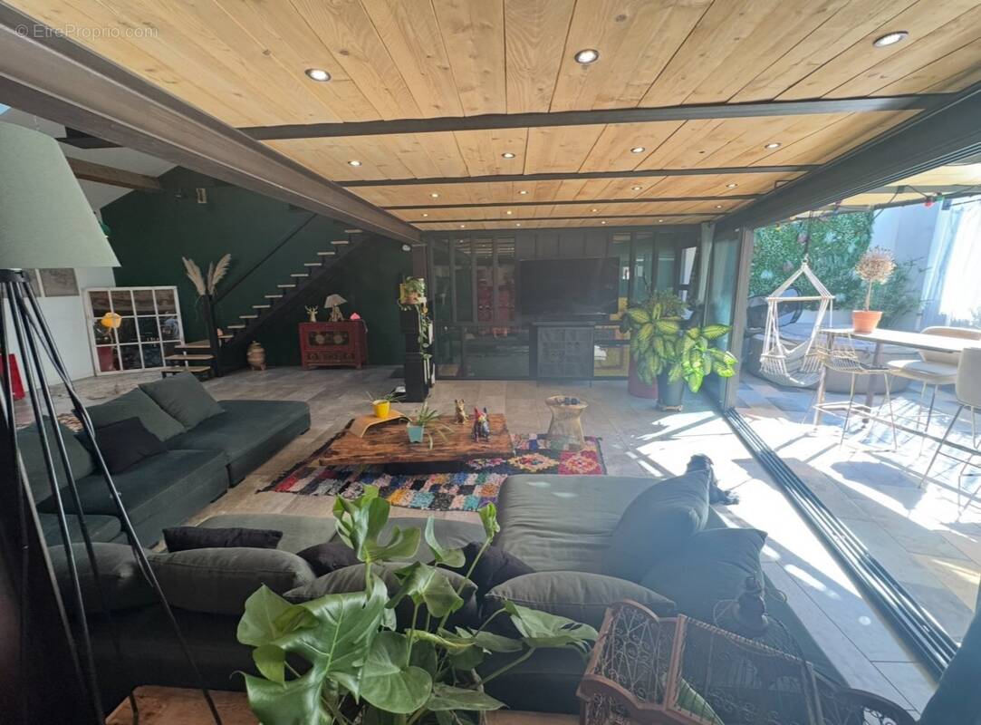 Appartement à CHATEAURENARD