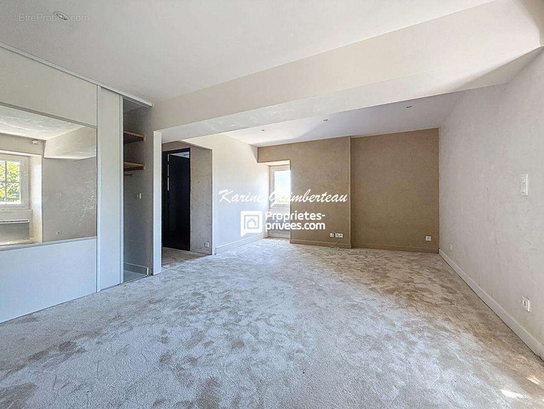 Maison en pierre Fronsadais 160 m2 + jardin + dépendance + garage - photo 14