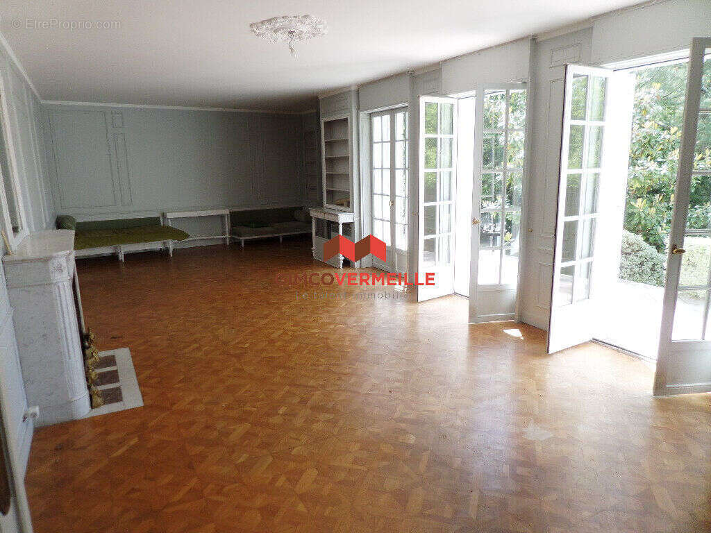 Maison à LA CELLE-SAINT-CLOUD