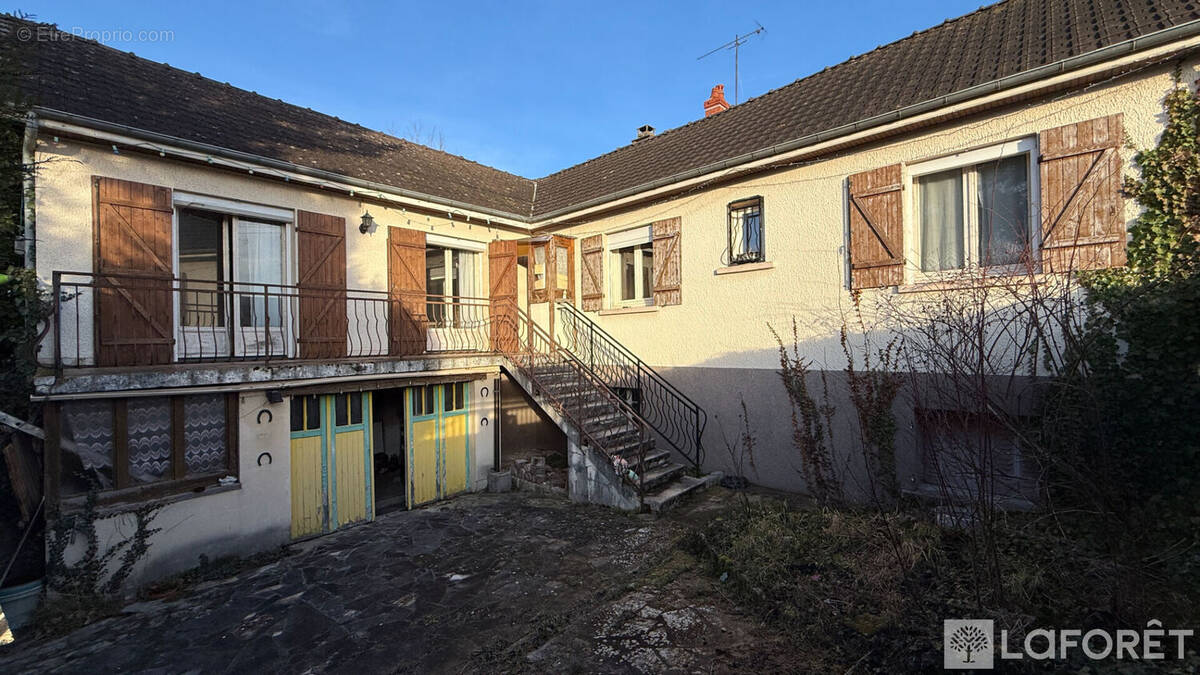 Maison à ROMILLY-SUR-SEINE