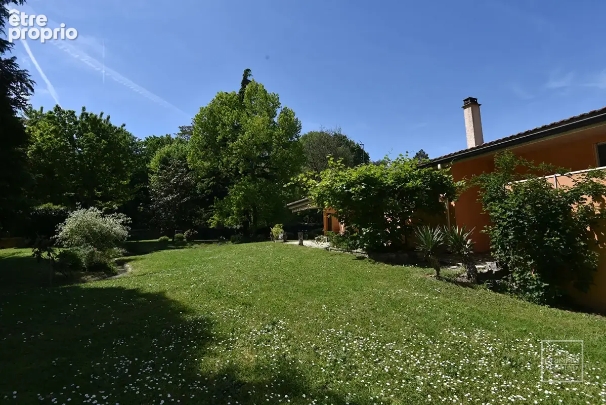 SAINT CYR AU MONT D'OR - Maison de 330m² sur parc de 3780m² - photo 6