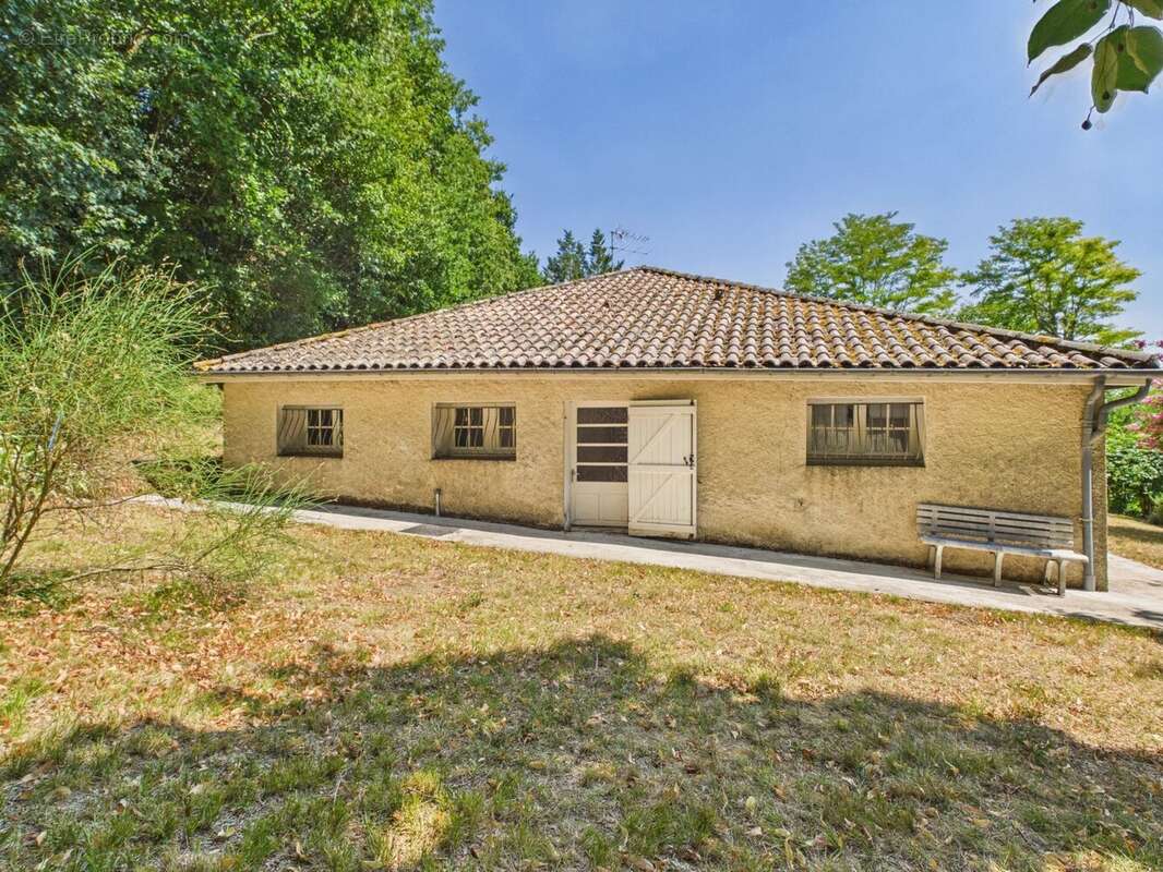 Superbe maison de plain-pied 3 chambres avec piscine et vues panoramiques - photo 17