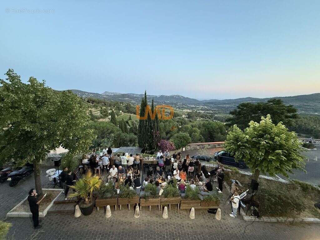 Commerce à LE CASTELLET