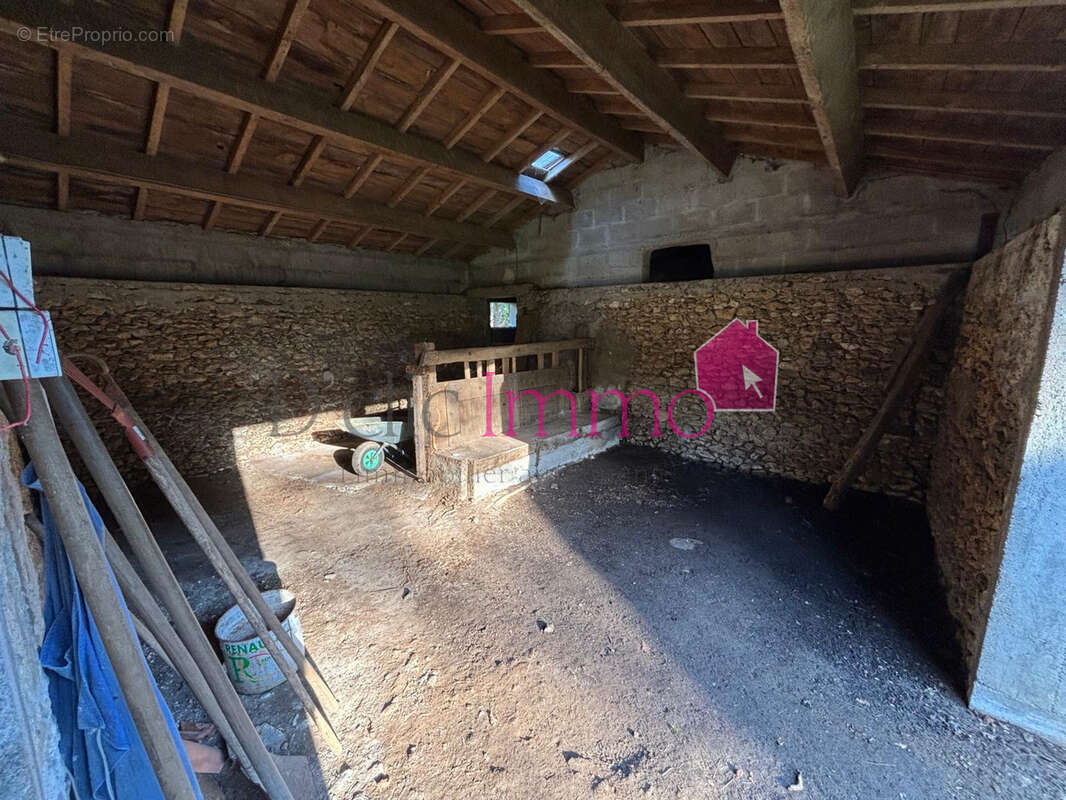 Soullans - maison 2 chambres en campagne   terrain 1,6 ha   grange et dépendances - photo 15