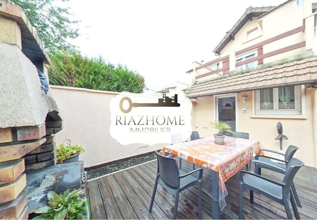 Maison à LE BLANC-MESNIL