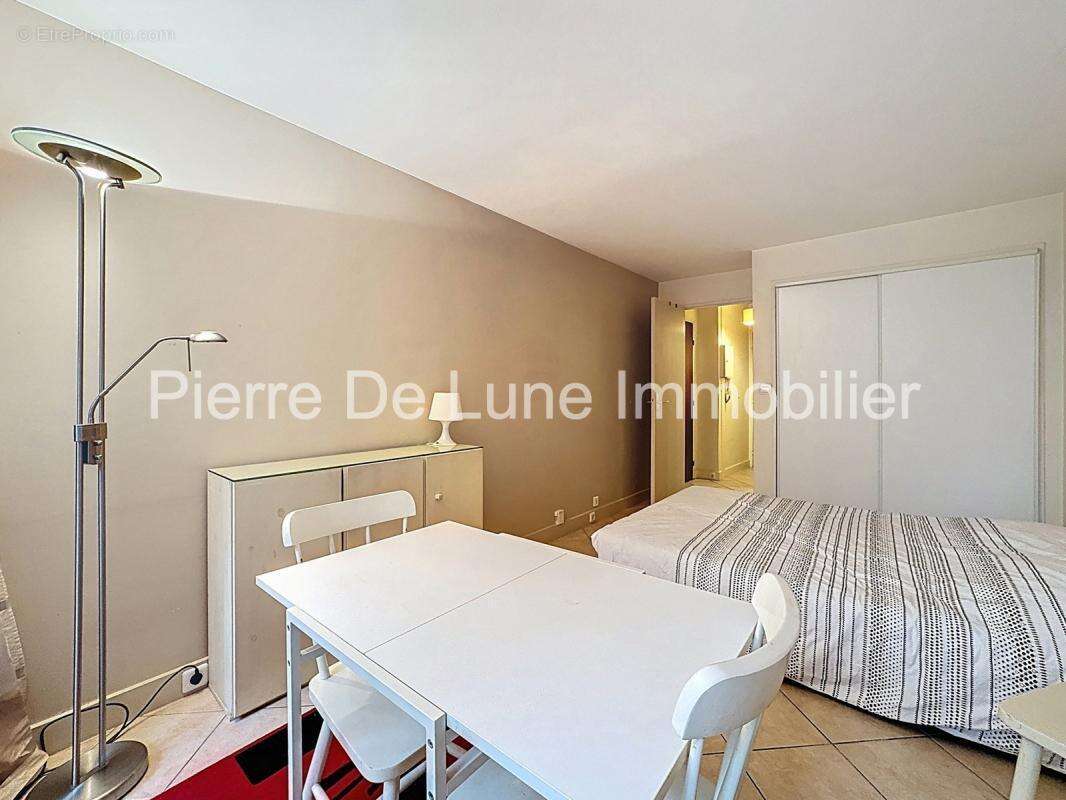 Appartement à PARIS-19E