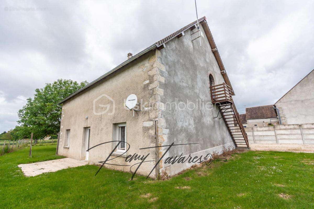 Maison à JOUY