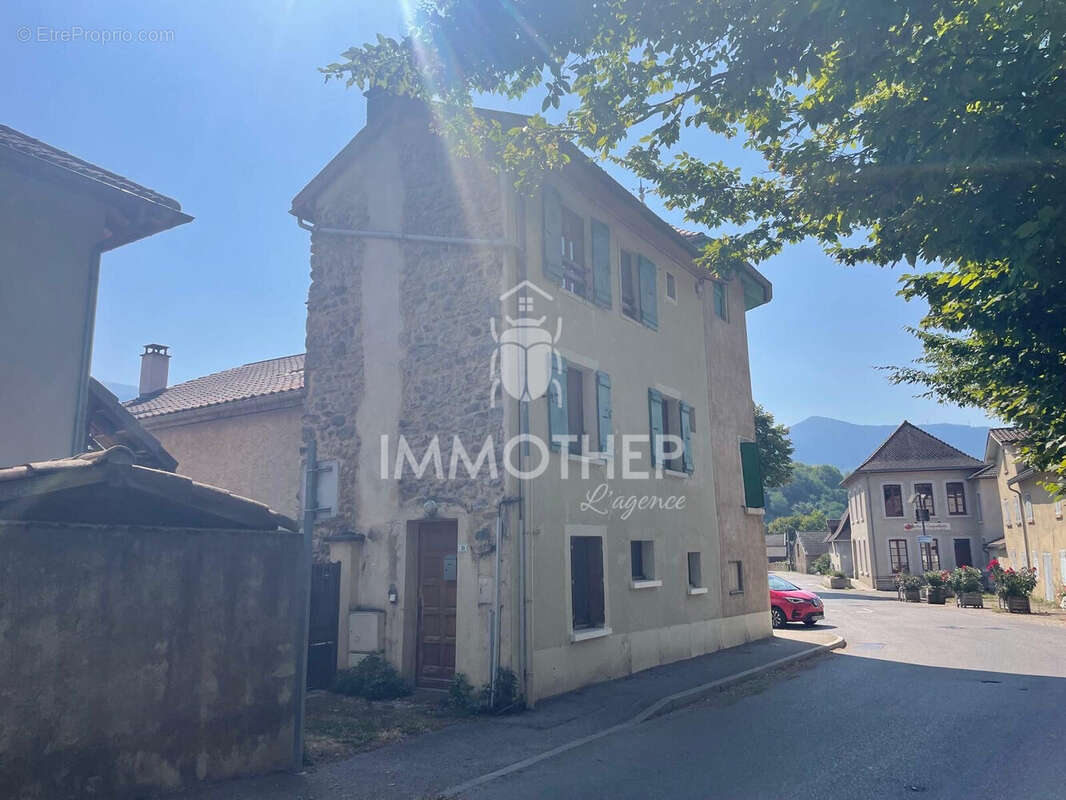 Maison 47 m² à Herbeys  - photo 3