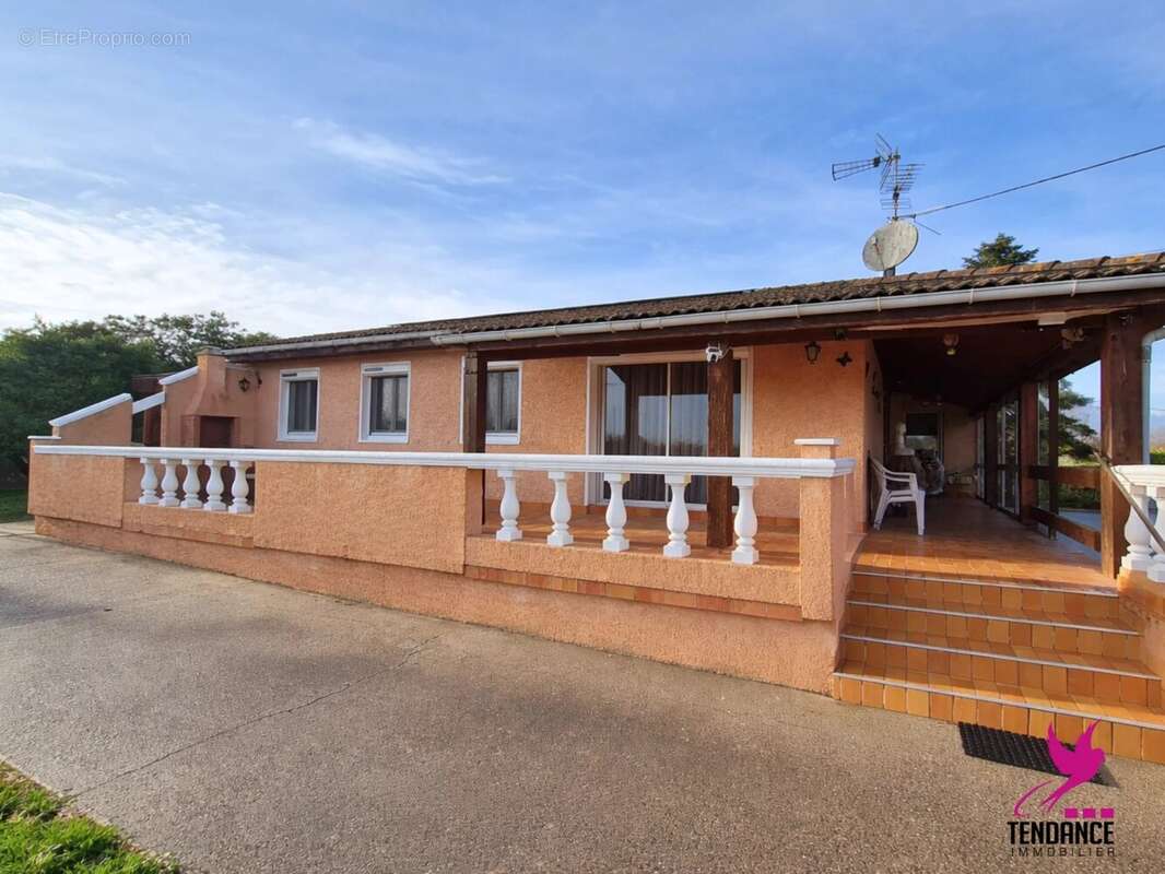 Maison à LARRA