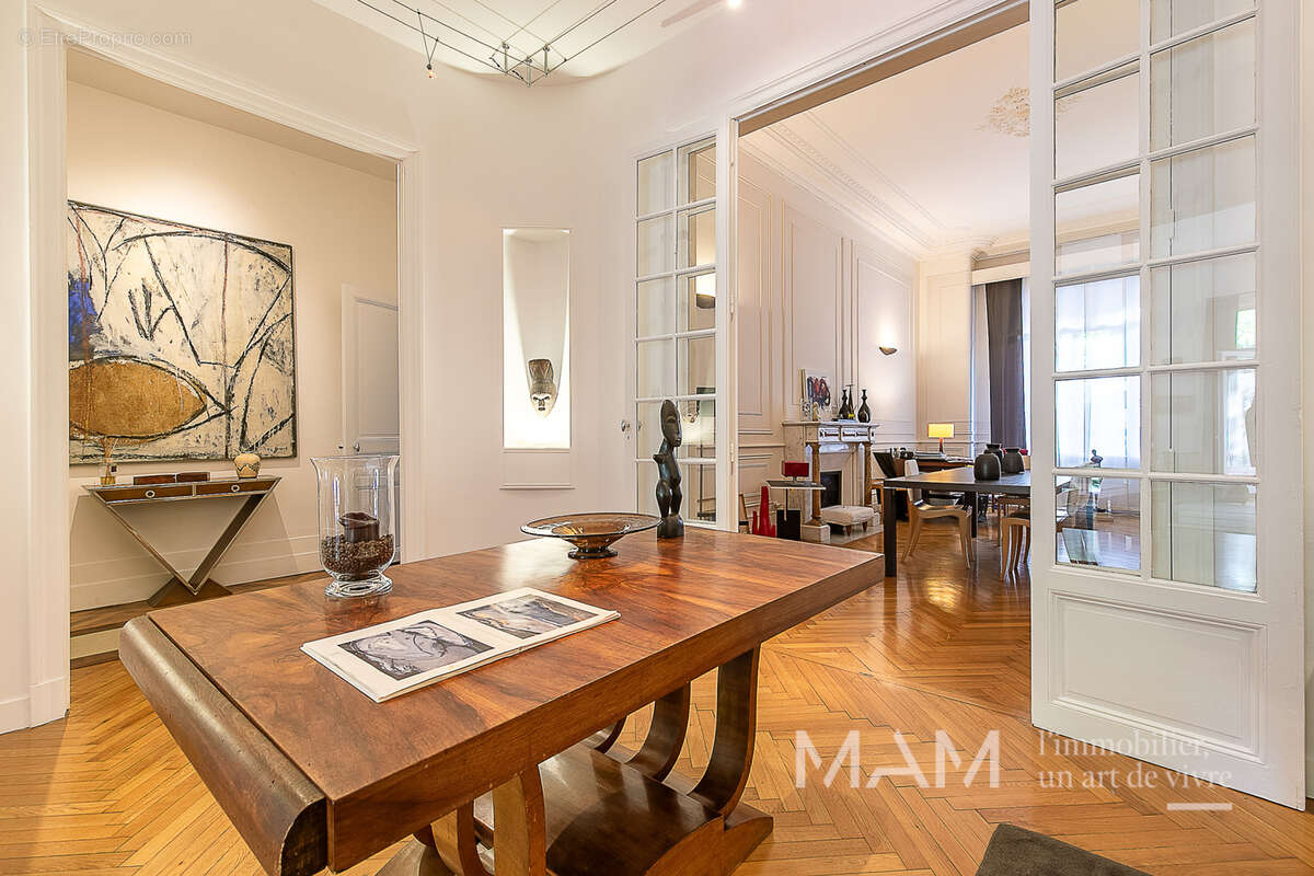 Appartement à MARSEILLE-8E