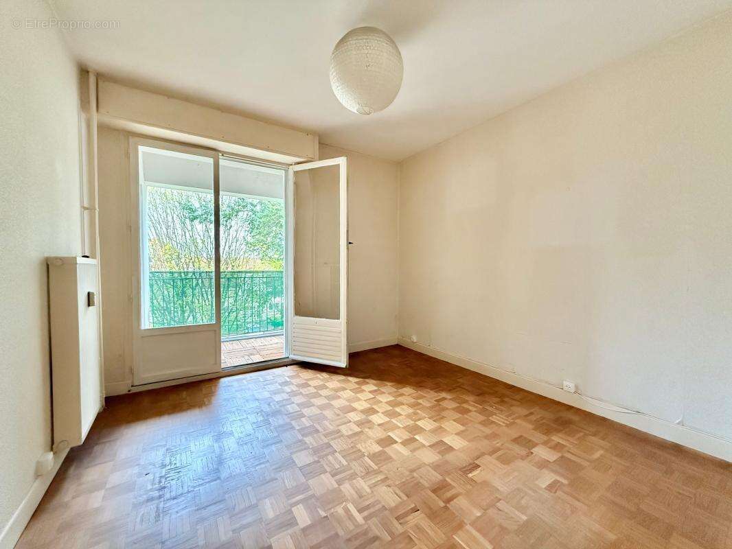 Appartement à CHENOVE