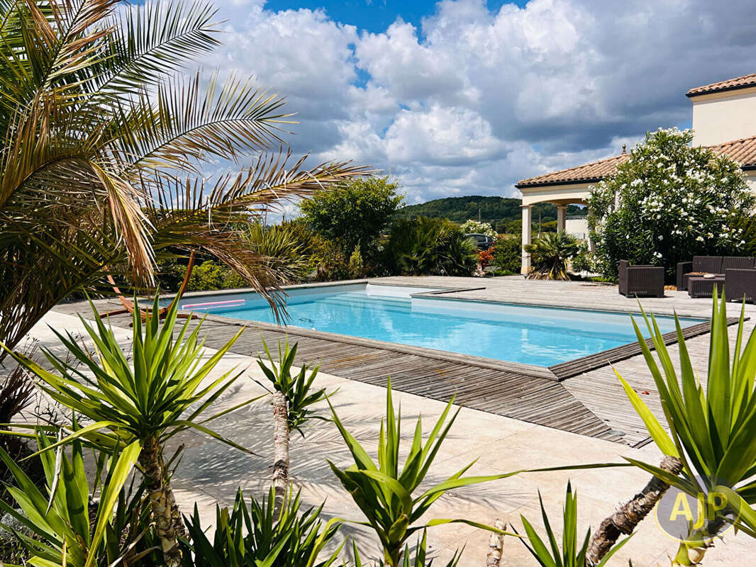 Maison à SAINT-MAGNE-DE-CASTILLON