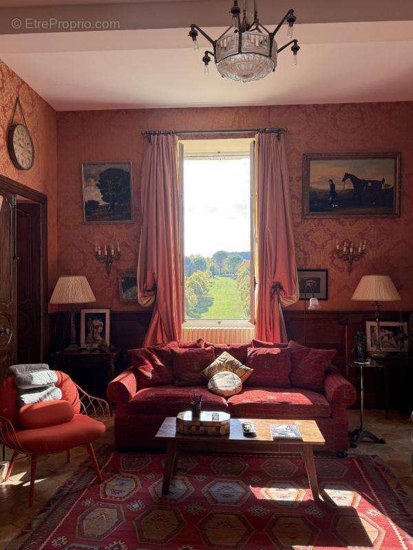 Maison à VIC-FEZENSAC