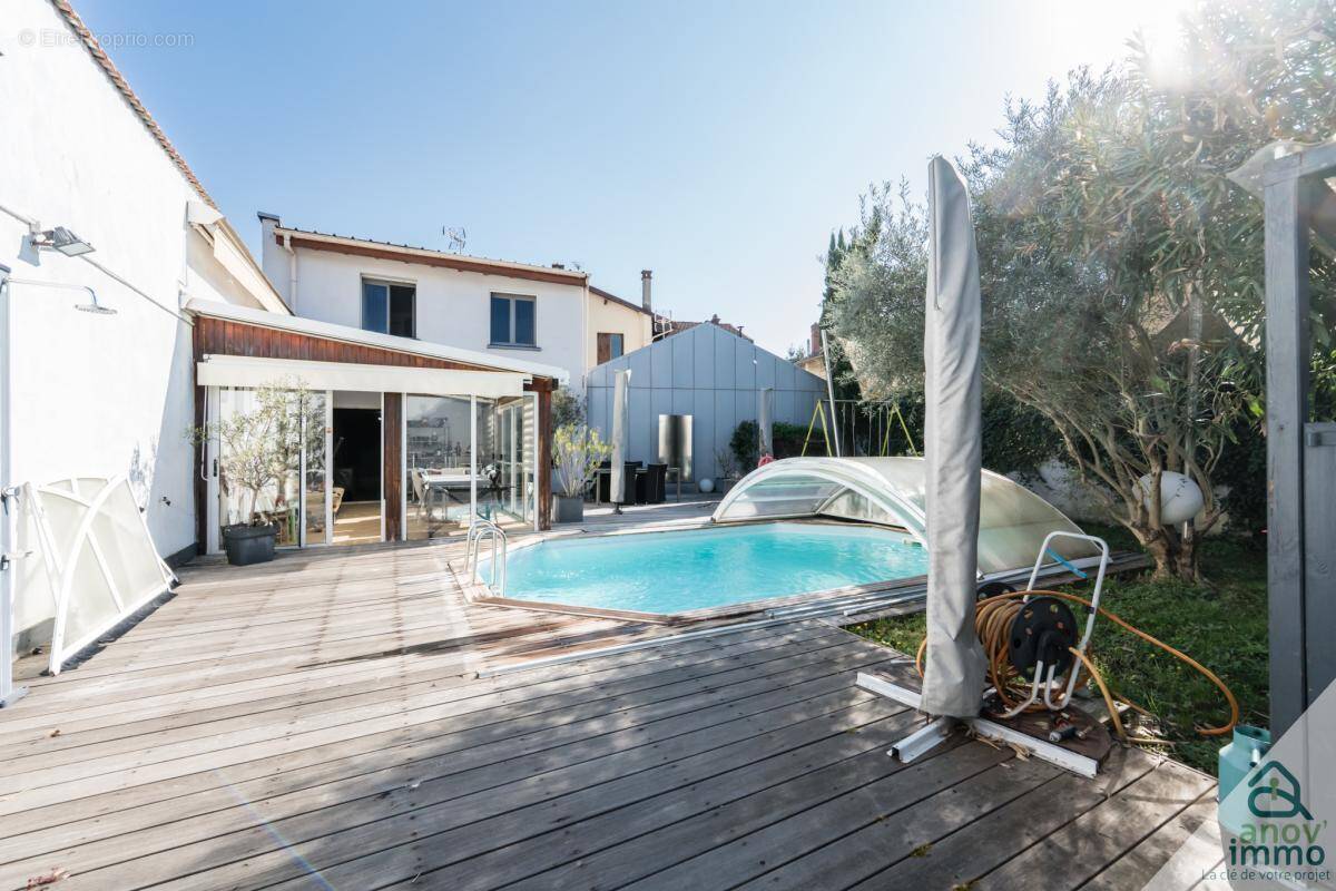 Maison à VILLEURBANNE