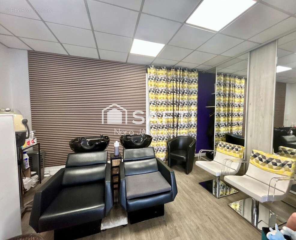 Photo 3 - Commerce à ROUEN