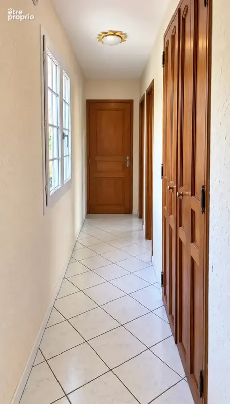 Belle propriété familiale avec piscine f Bourbon -Lancy - photo 11