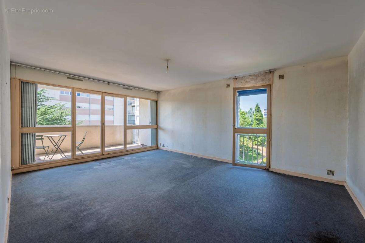 Appartement à VELIZY-VILLACOUBLAY