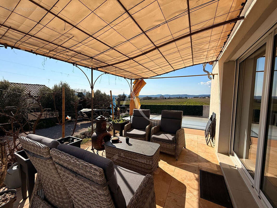 Maison à VINON-SUR-VERDON