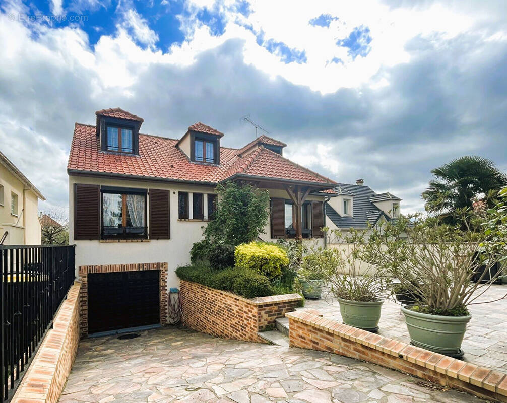 Maison à LE PLESSIS-BOUCHARD