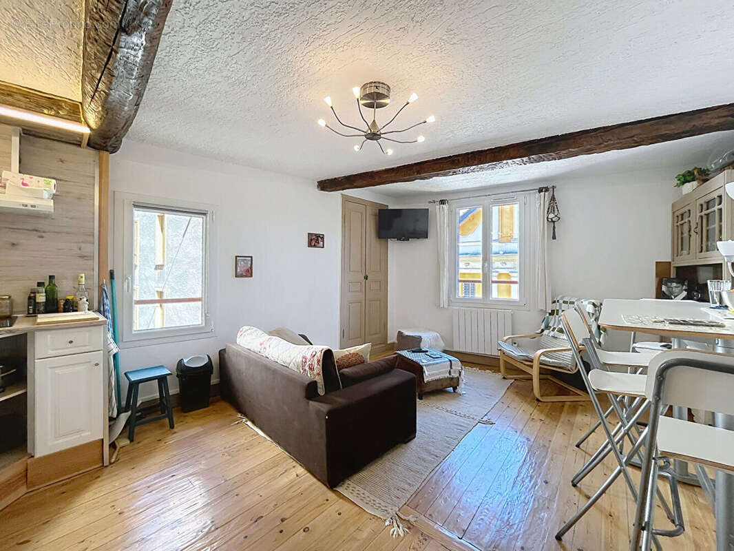 Superbe Appartement triplex de 74m2 à Saint Etienne de Tinée ! - photo 2