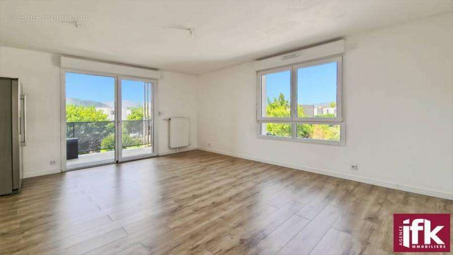 Colmar : Appartement 3 pièces avec balcon, ascenseur et deux parkings - photo 4