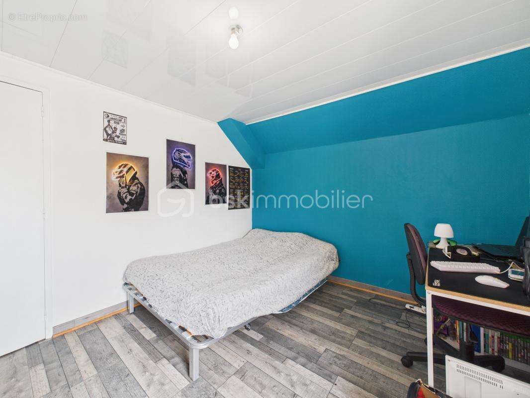 Maison à MEZIERES-SUR-COUESNON