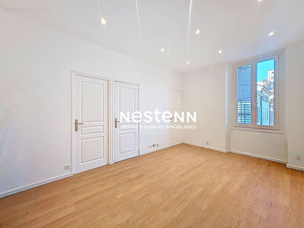 Appartement à VALLAURIS