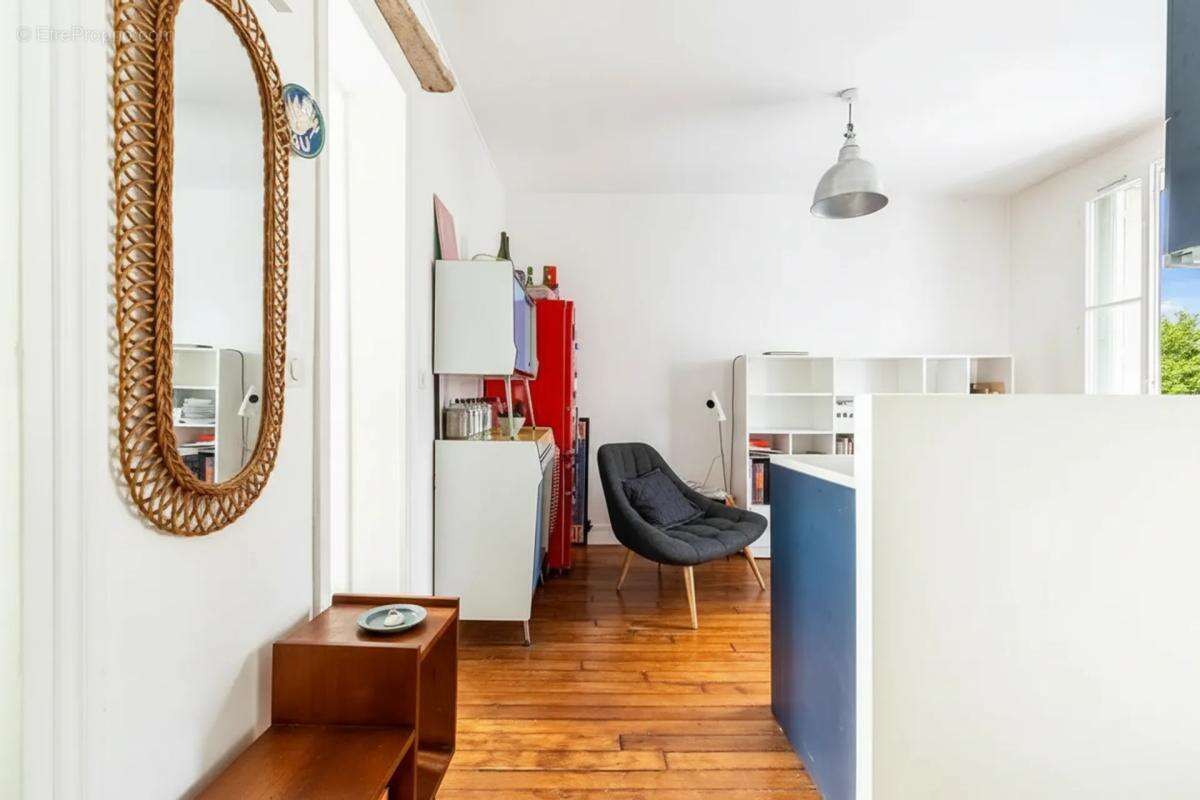 Appartement à PARIS-14E