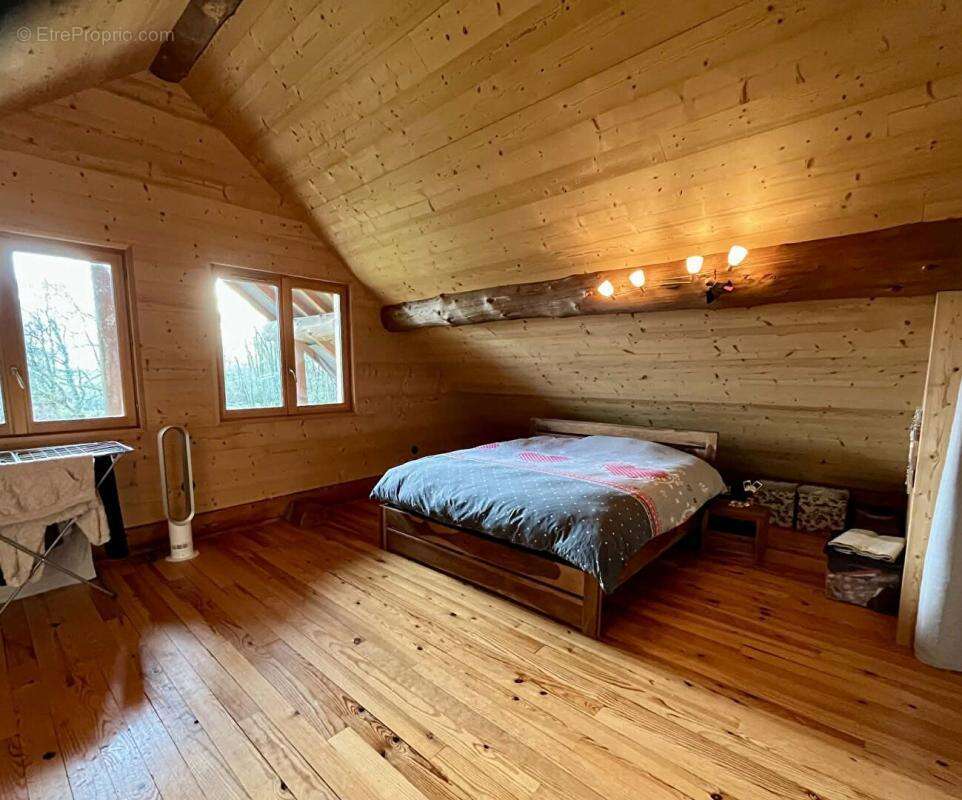 Chalet authentique de 144 m2 sur sous-sol - photo 17