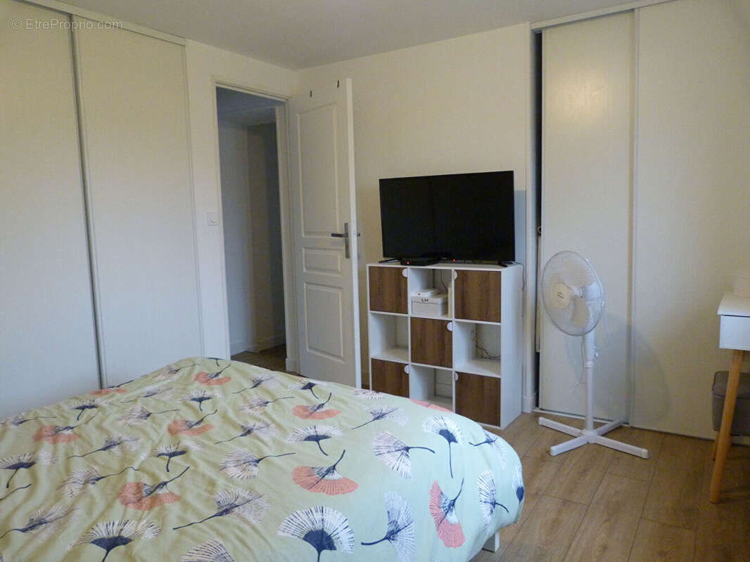 Maison à QUELAINES-SAINT-GAULT