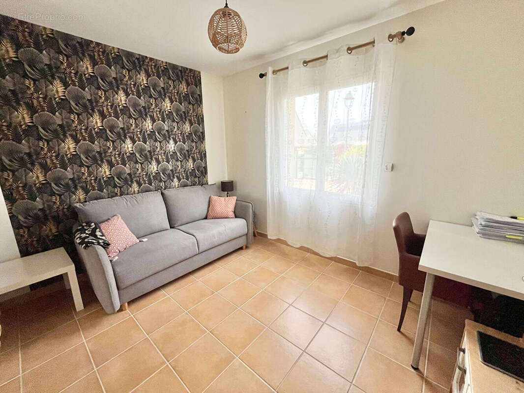 Maison à SAINT-CYR-SUR-LOIRE